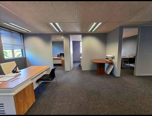BUSINESS PROPERTY TO RENT IN FAERIE GLEN